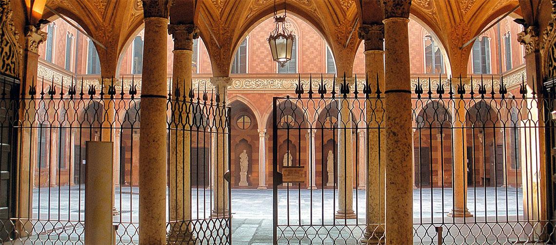 Historic Palazzo Trecchi in Cremona will host the human cadaver hands-on in its state-of-the-art web lab.